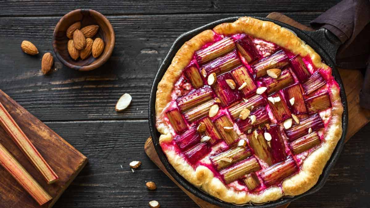 laurent-mariotte-refait-la-celebre-tarte-tatin-rhubarbe-et-devoile-sa-nouvelle-recette