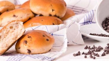 Briochettes aux pépites de chocolat : Essayez cette recette légère sans œufs et sucres!