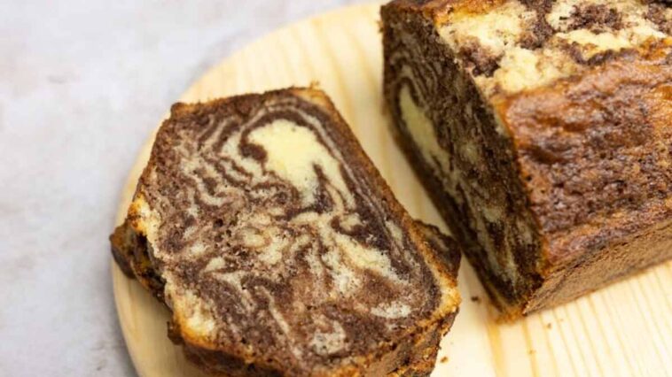 Découvrez comment réaliser un délicieux cake marbré avec votre Air Fryer en toute simplicité !