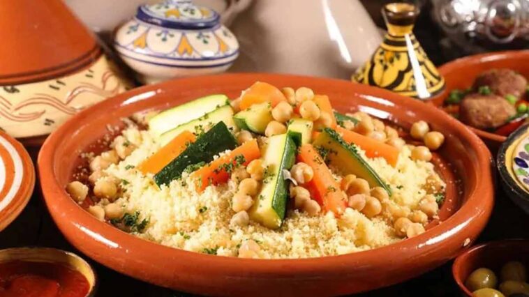 Recette de couscous de légumes facile : découvrez l'astuce secrète pour un bouillon parfait